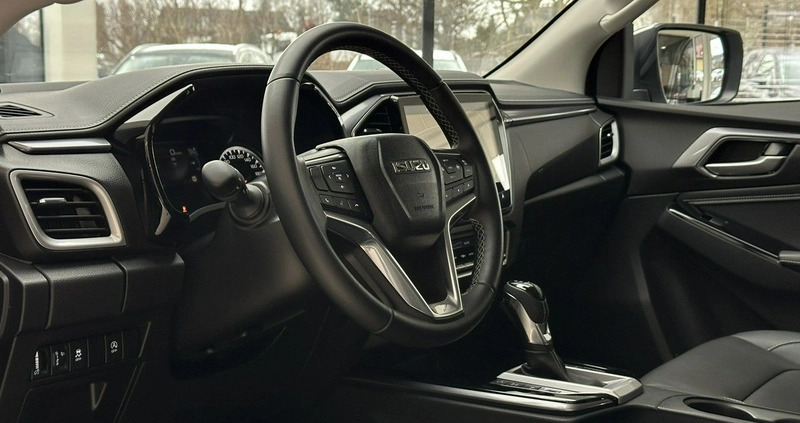 Isuzu D-Max cena 165900 przebieg: 7127, rok produkcji 2022 z Śrem małe 781